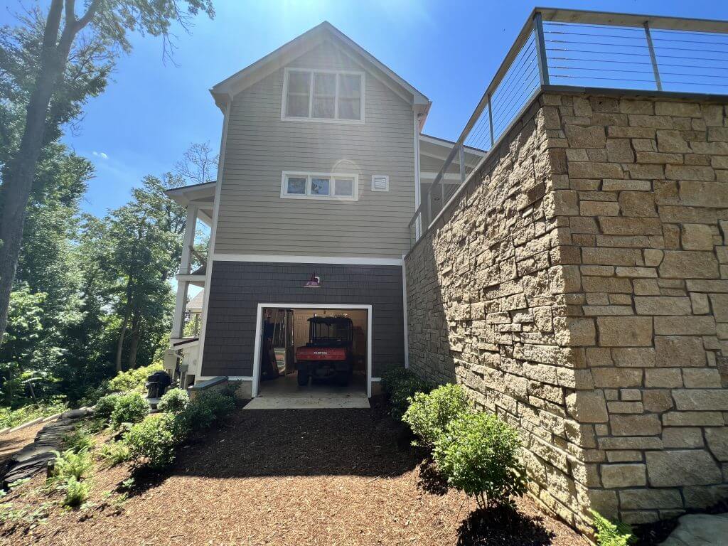 Outdoor dining and entertaining area